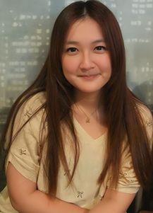 美女吃网纹瓜视频,美女品尝美味瞬间