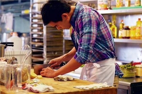 给舅舅做饭的网红句子,网红句子里的家常美食之旅