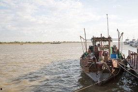 黄柏河边的网红渔船,渔乐时光的打卡圣地